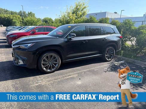 Used 2025 Lexus TX 350 AWD w/ Technology Package image 2