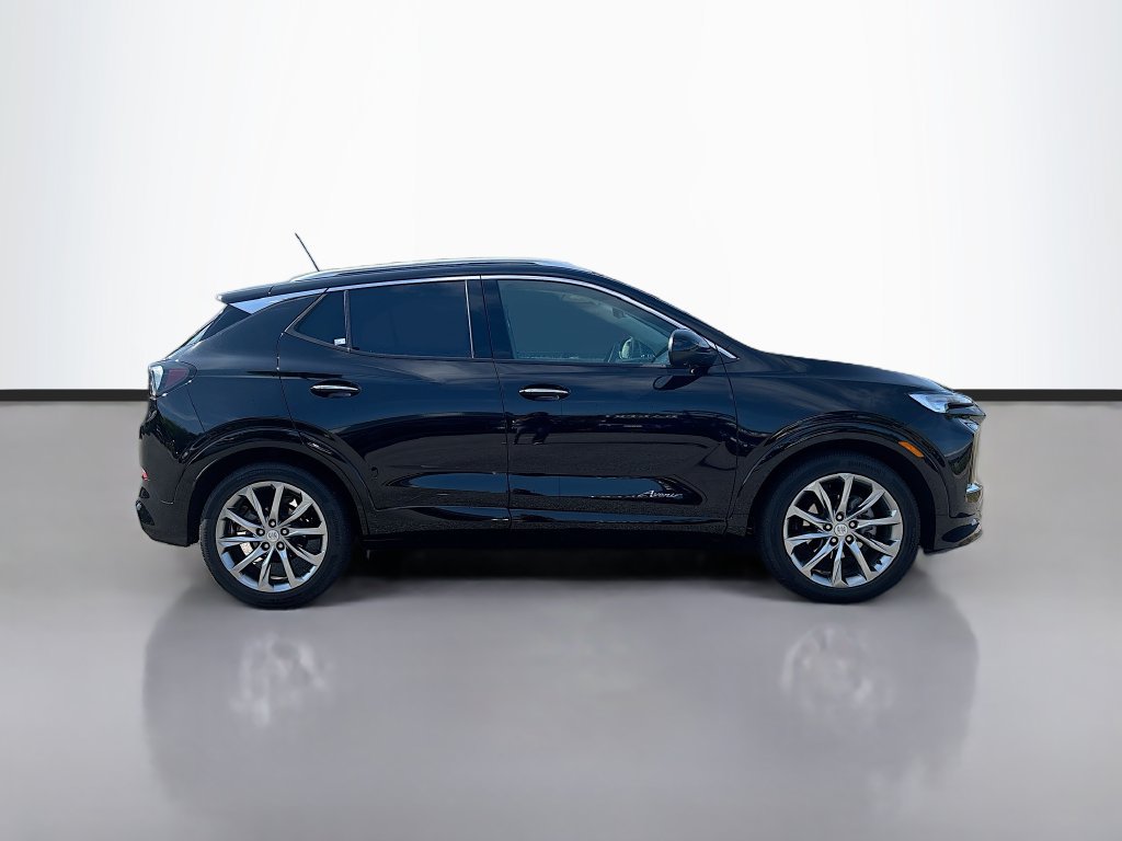 Used 2025 Buick Encore GX Avenir w/ Avenir Technology Package FWD image 2