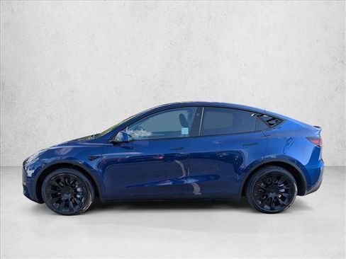 Used 2023 Tesla Model Y Long Range AWD/4WD image 9