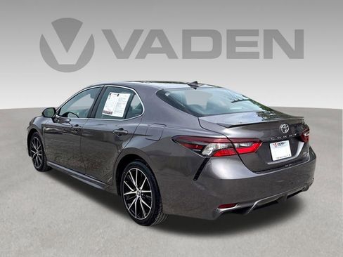 Used 2024 Toyota Camry SE FWD image 21