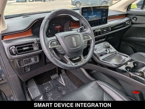 Used 2021 Lincoln Nautilus Reserve AWD/4WD image 2