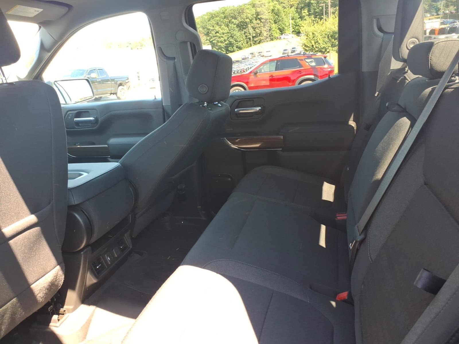 Used 2022 Chevrolet Silverado 1500 RST AWD/4WD image 8