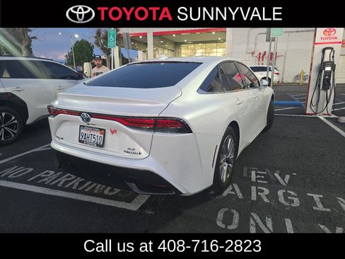 Used 2022 Toyota Mirai XLE w/ Advanced Technology Package image 2