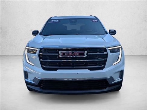 Used 2024 GMC Acadia Elevation image 2