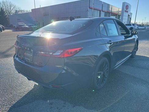 Used 2026 Toyota Camry SE w/ Multimedia Upgrade Package image 10