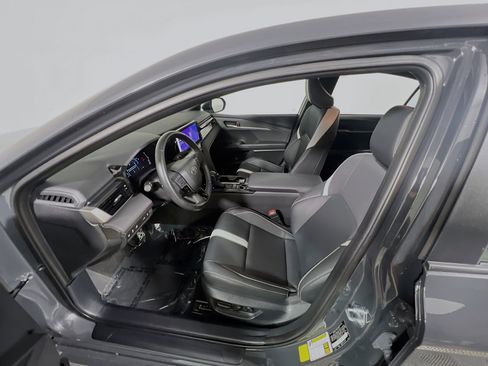 Used 2025 Toyota Camry SE w/ Multimedia Upgrade Package image 15