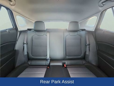 Certified 2025 Chevrolet Trax LT w/ Driver Confidence Package image 18