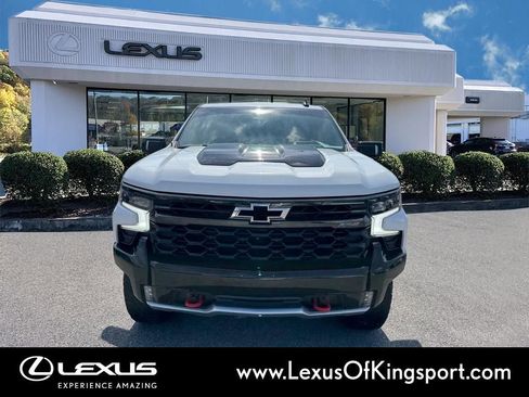 Used 2022 Chevrolet Silverado 1500 ZR2 w/ Technology Package image 8