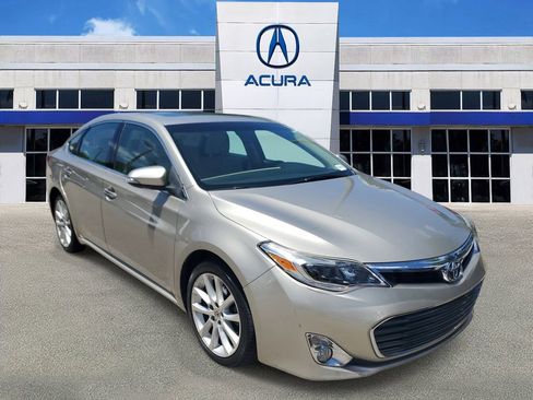 Used 2013 Toyota Avalon Limited image 1