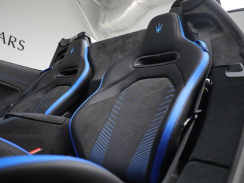 Used 2023 Maserati MC20 Spyder RWD image 37