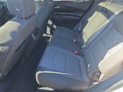 Used 2021 Chevrolet Equinox LT image 31