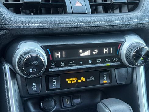 Certified 2022 Toyota RAV4 XLE image 19