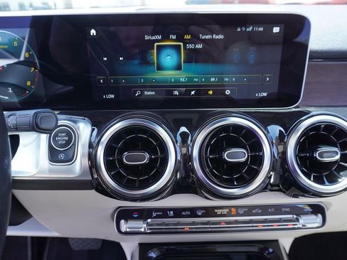 Used 2021 Mercedes-Benz GLB 250 4MATIC image 20