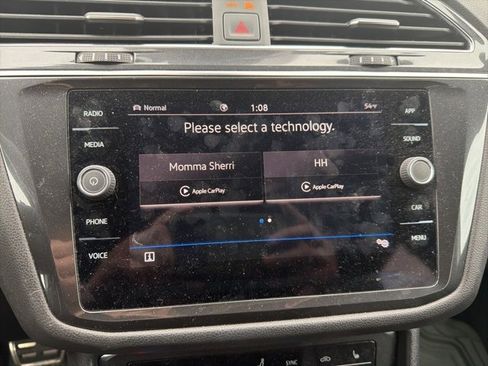 Used 2023 Volkswagen Tiguan SE R-Line image 55