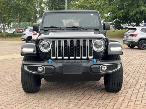 Used 2023 Jeep Wrangler Unlimited Sahara w/ Cold Weather Group AWD/4WD image 2