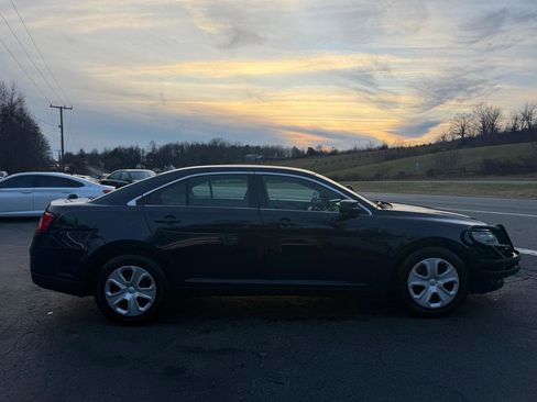 Used 2017 Ford Taurus Police Interceptor AWD image 8