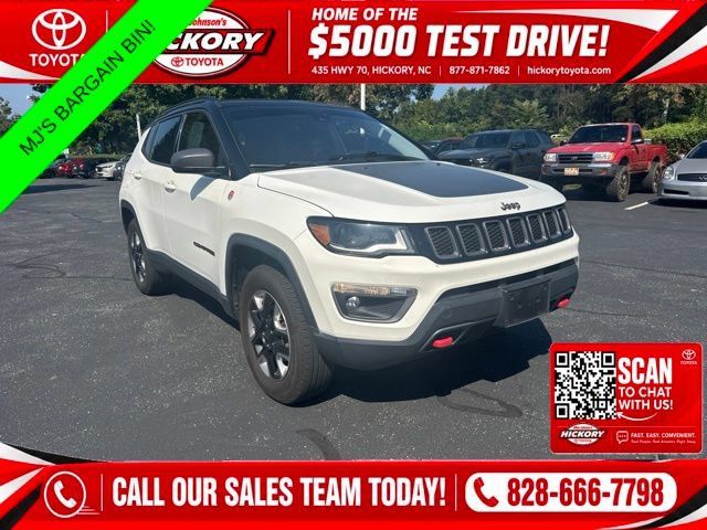 Used 2018 Jeep Compass Trailhawk w/ Leather Interior Group AWD/4WD image 1