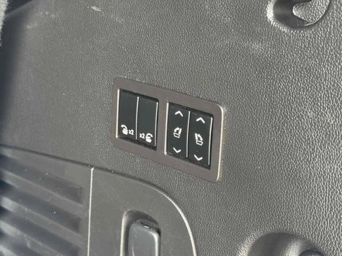 Used 2016 GMC Yukon Denali w/ Open Road Package RWD image 11