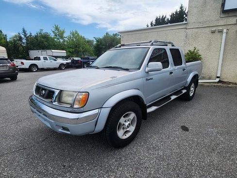 Used 2000 Nissan Frontier XE RWD image 3