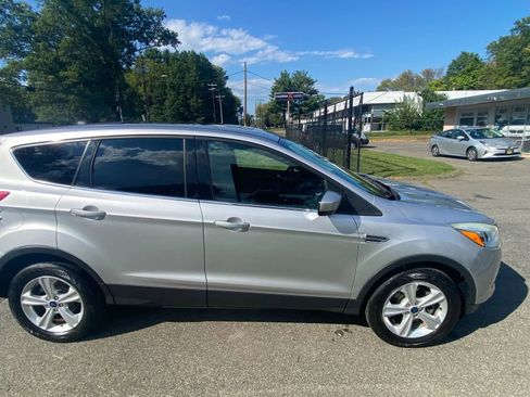 Used 2016 Ford Escape SE image 6