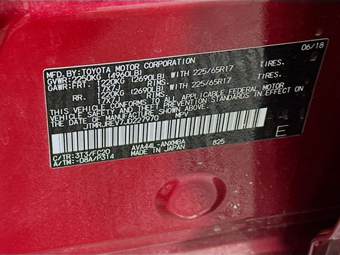 Used 2018 Toyota RAV4 LE image 12