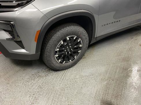 New 2026 Chevrolet Traverse Z71 w/ Driver Confidence Package image 6