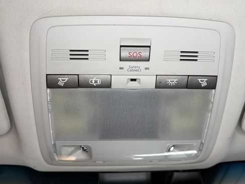 Used 2010 Lexus IS 350C RWD image 18