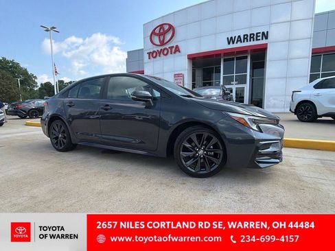 Used 2025 Toyota Corolla SE FWD image 1