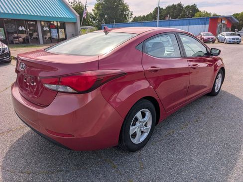 Used 2015 Hyundai Elantra SE FWD image 5