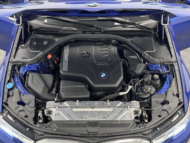 Used 2020 BMW 330i xDrive Sedan w/ M Sport Package AWD/4WD image 21