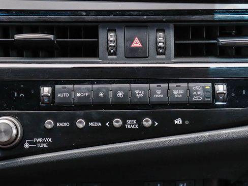 Used 2025 Lexus ES 350 w/ Premium Package FWD image 19