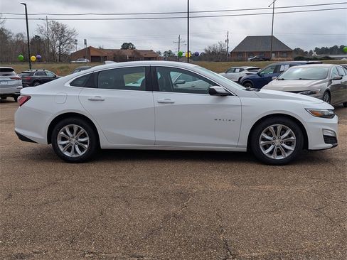 Used 2020 Chevrolet Malibu LT image 3