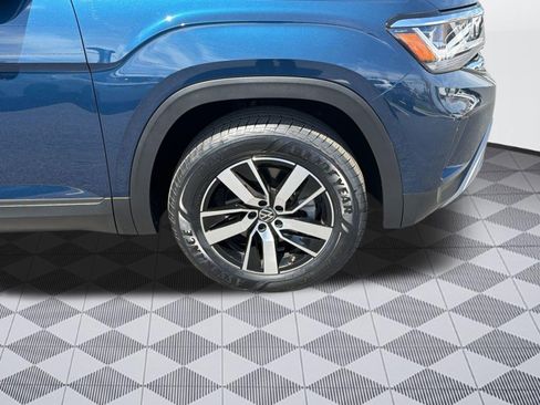 Certified 2022 Volkswagen Atlas SE image 12