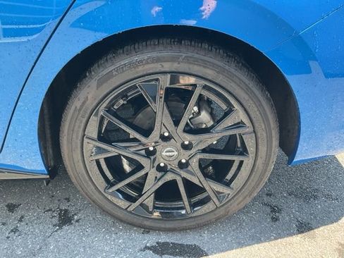 Used 2025 Nissan Sentra SR w/ Midnight Edition FWD image 16
