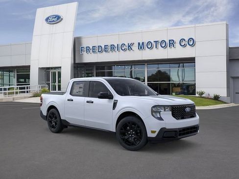 New 2026 Ford Maverick XLT w/ Black Appearance Package image 7