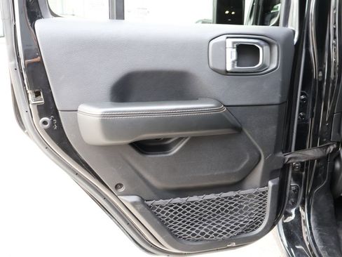 Used 2024 Jeep Wrangler Unlimited Sahara image 16