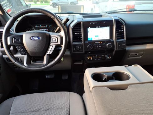 Used 2018 Ford F150 XLT w/ Equipment Group 302A Luxury AWD/4WD image 11
