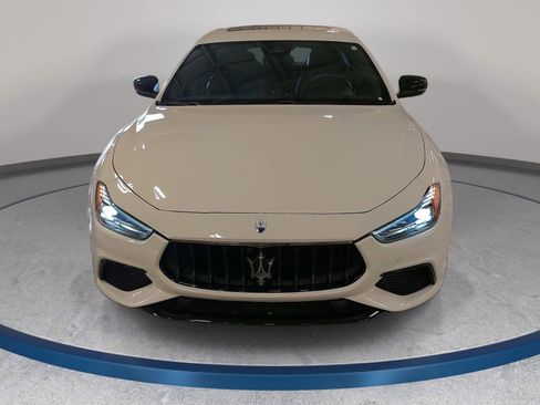 Used 2023 Maserati Ghibli Modena RWD image 2