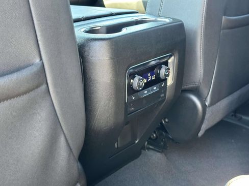 Used 2026 Chevrolet Suburban LT w/ Comfort Package AWD/4WD image 25