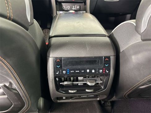 Used 2022 Jeep Grand Cherokee Summit image 17