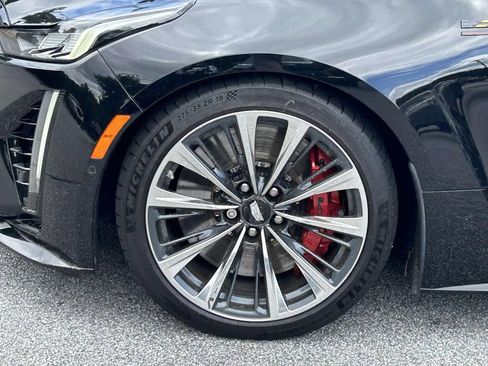 Used 2022 Cadillac CT5 V Blackwing w/ Parking Package RWD image 9