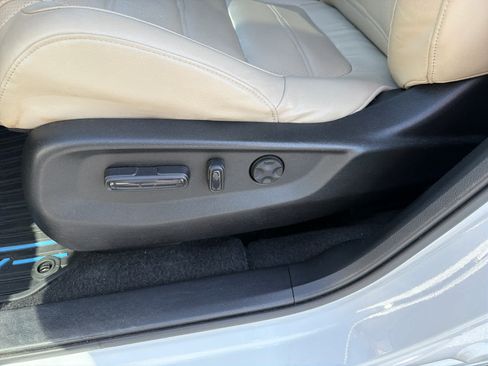 Used 2020 Honda CR-V EX-L image 16
