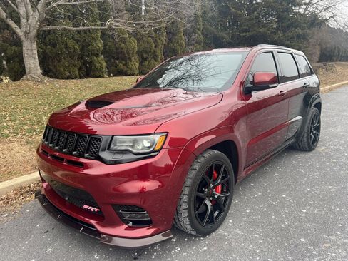 Used 2018 Jeep Grand Cherokee SRT image 46