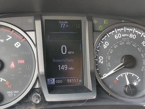 Used 2019 Toyota Tacoma 2WD Double Cab image 24