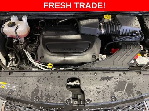 Used 2023 Chrysler Pacifica Touring-L AWD/4WD image 26