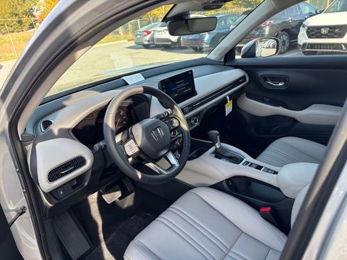 New 2026 Honda HR-V LX image 30