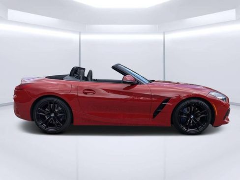 Used 2022 BMW Z4 sDrive30i w/ Dynamic Handling Package RWD image 2