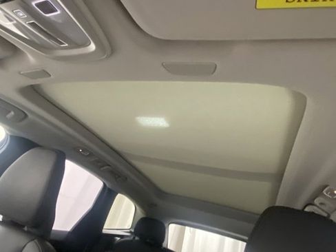 Certified 2025 Volvo XC60 B5 Plus image 29