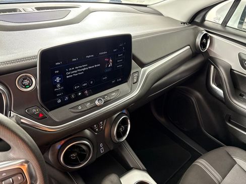 Used 2025 Chevrolet Blazer LT FWD image 28