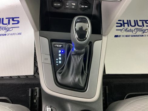 Used 2020 Hyundai Elantra SEL w/ Winter Weather Package image 32